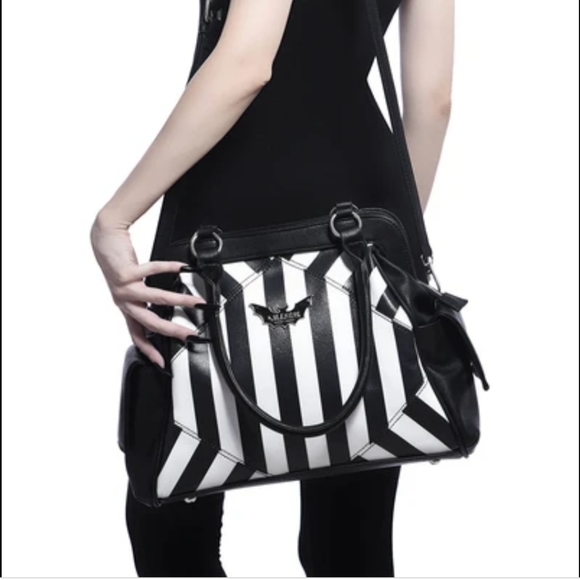 Killstar Handbags - ISO Killstar Never Trust The Living Purse